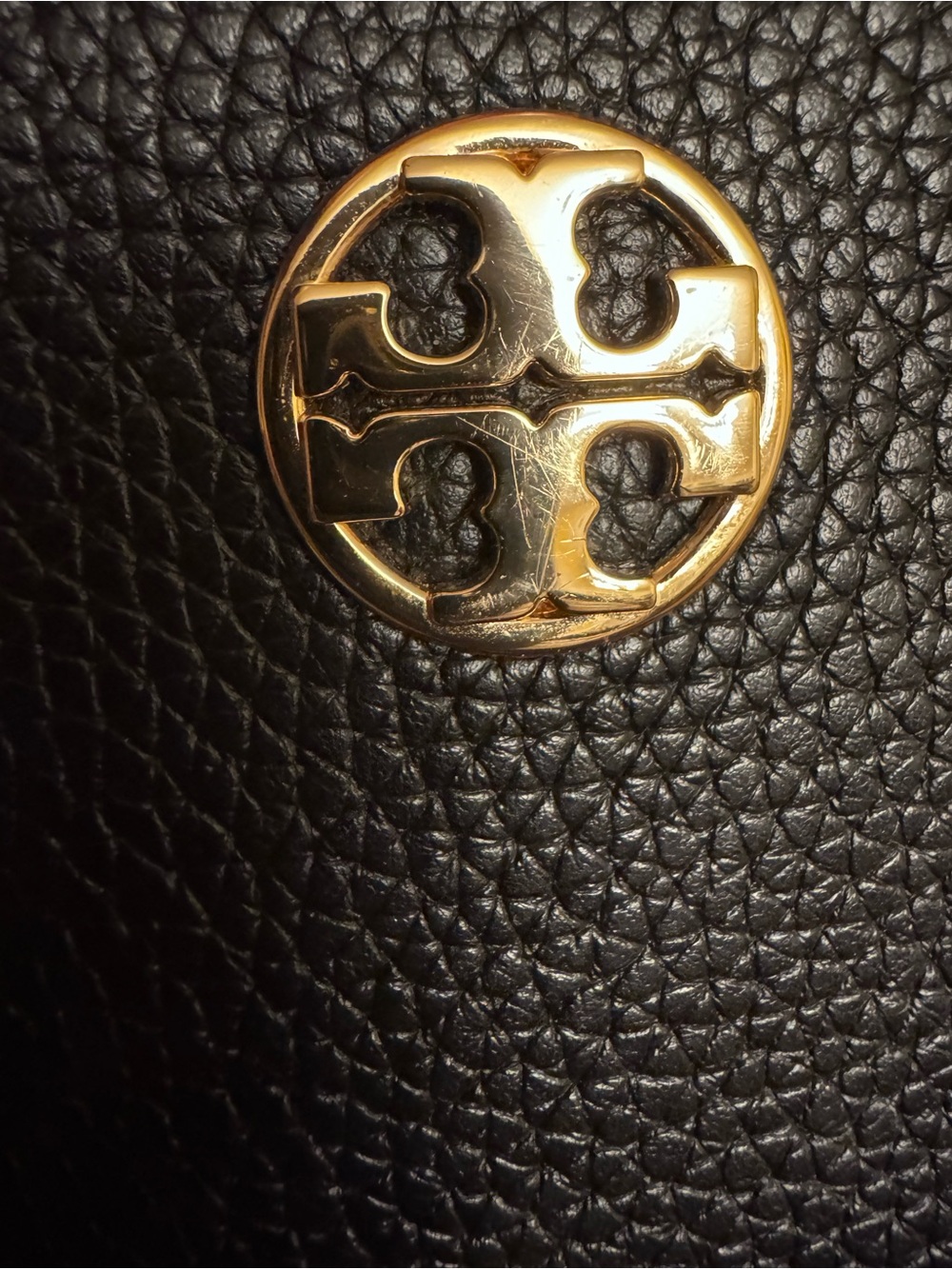 Tory Burch Chelsea Pebbled Leather Wristlet - Picture 12 of 12